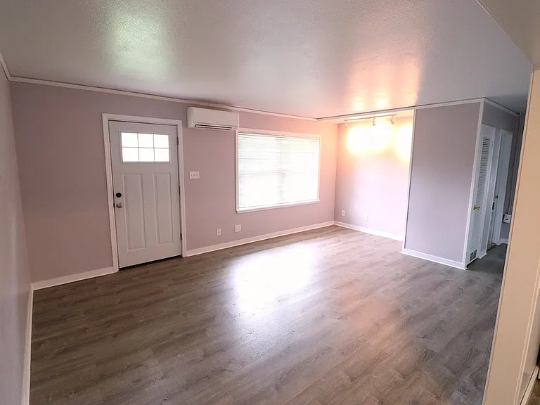1690 Wilson St — Photo 5