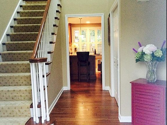 2nd image of 75 Autumnview Rd