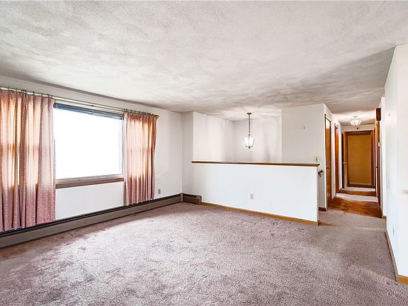 4th image of 71 Verdi St