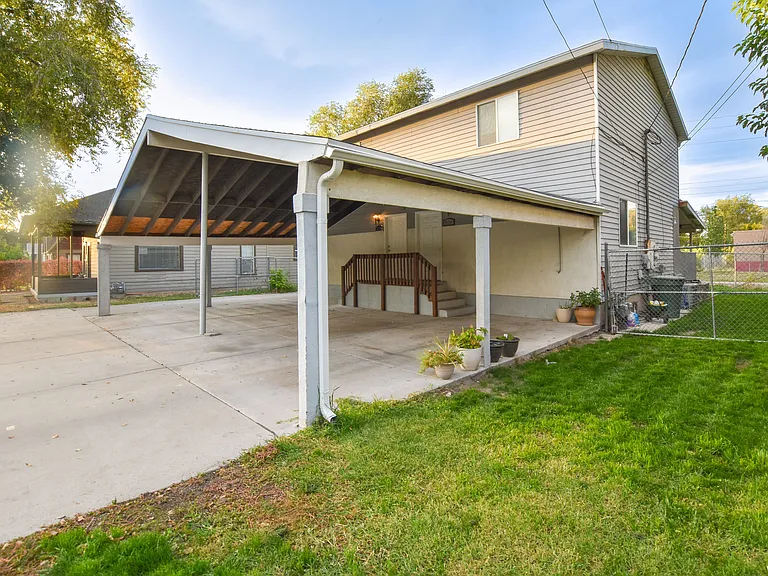 920 W Montague Ave S — Photo 10