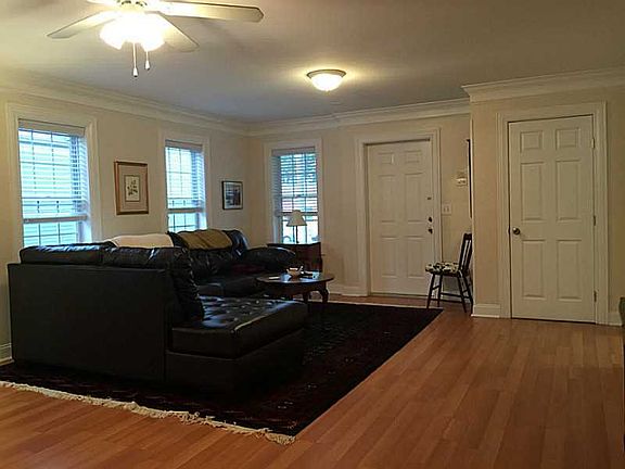 2nd image of 425 Main St #1