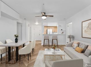 555 10th St APT 102, Oakland, CA 94607