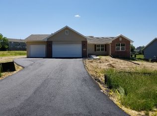 1351 Glacier Dr, Byron, IL 61010