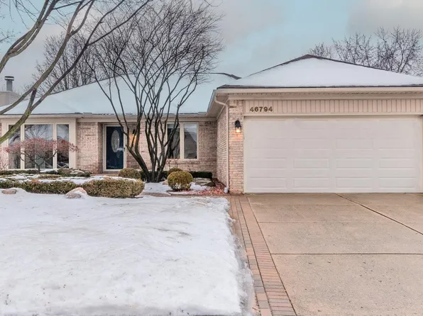 46794 Springhill Dr, Shelby Township, MI 48317