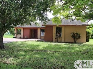 2717 SE 8th Pl, Cape Coral, FL 33904
