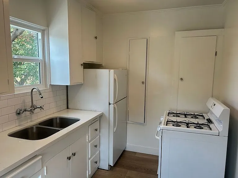 1235-1237 Virginia Ave #1235-A — Photo 6