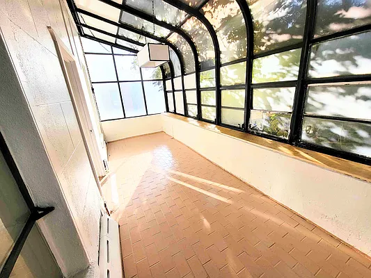 Rented by Downtown Mgt & Realty LLC | media 9