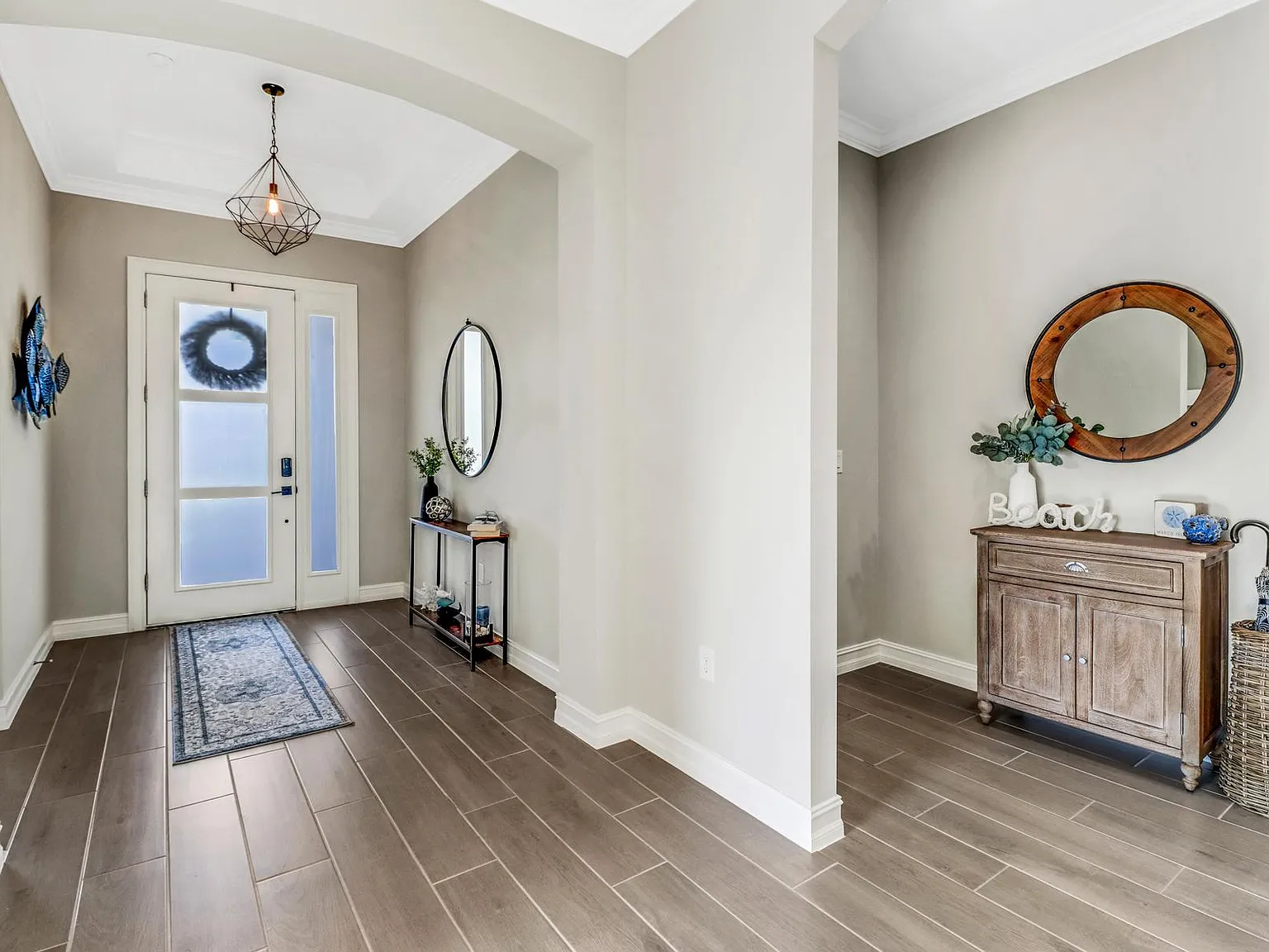 3 bed, 2585 sqft, $13,500 — Photo 3