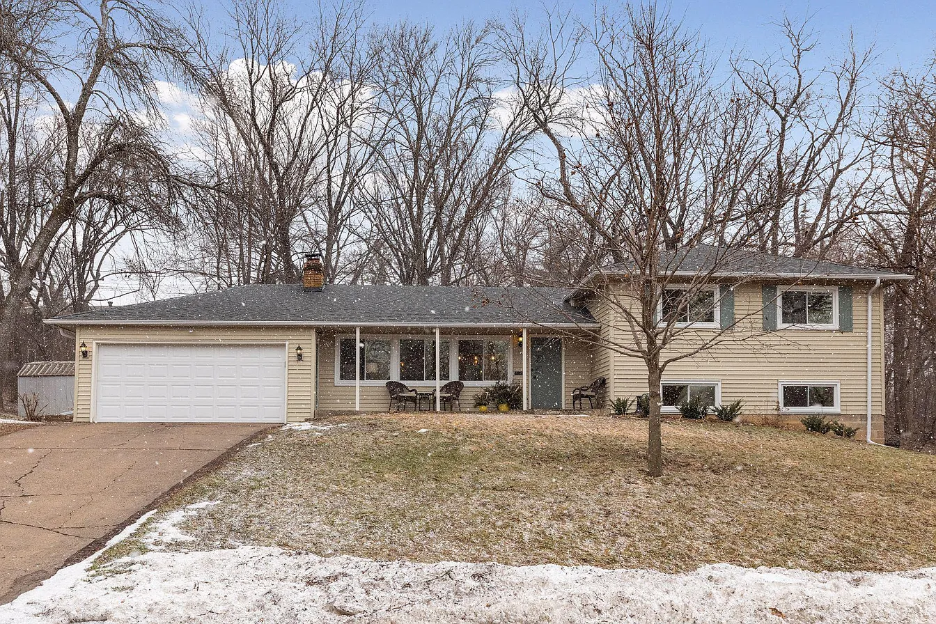 11301 Friar Ln, Minnetonka, MN 55305 | Zillow