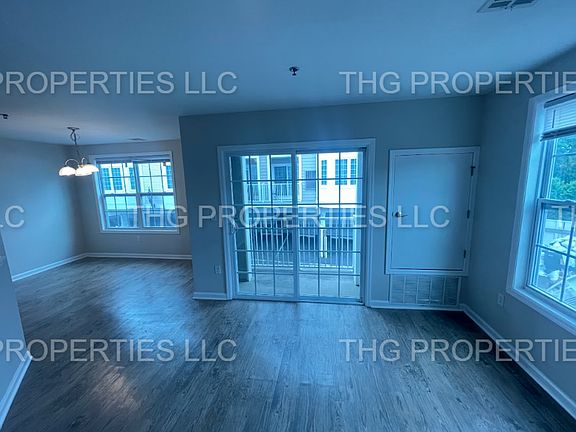 5th image of 916-926 South Ave #926-09