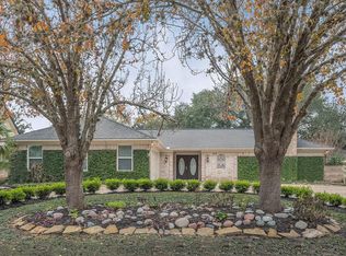810 Chevy Chase Cir, Sugar Land, TX 77478