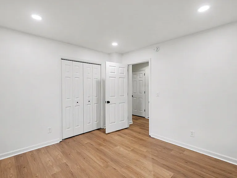 613 Brentwood Point — Photo 2