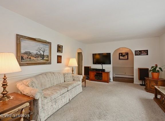 3rd image of 11044 Denny Ave
