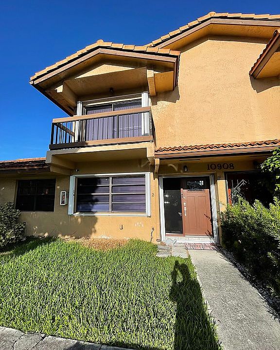 1st image of 10908 NW 7th St #402