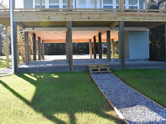 3rd image of 8728 W Simmons Bayou Dr