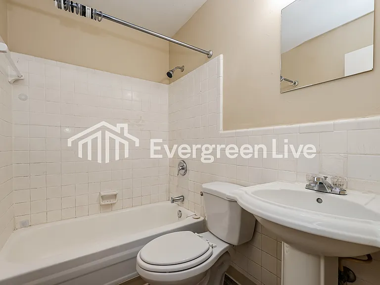 697 Cranford Dr — Photo 8