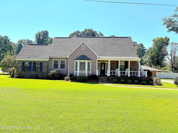 110 Shady Oaks Cir, Carthage, MS 39051