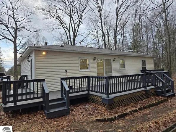 4805 Chippewa Ave, Oscoda, MI 48750