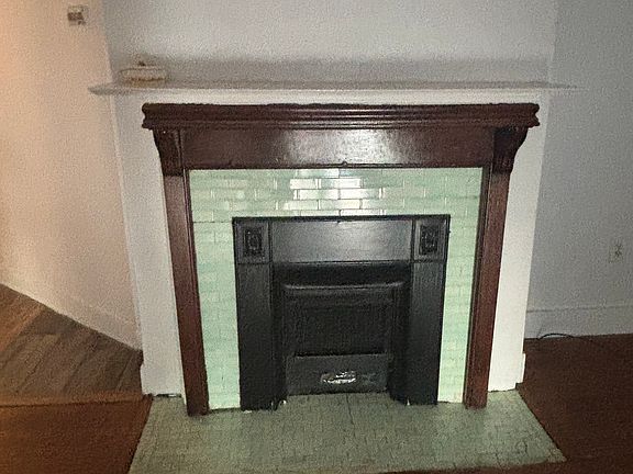 2nd image of 35 Ashland Ave APT 2