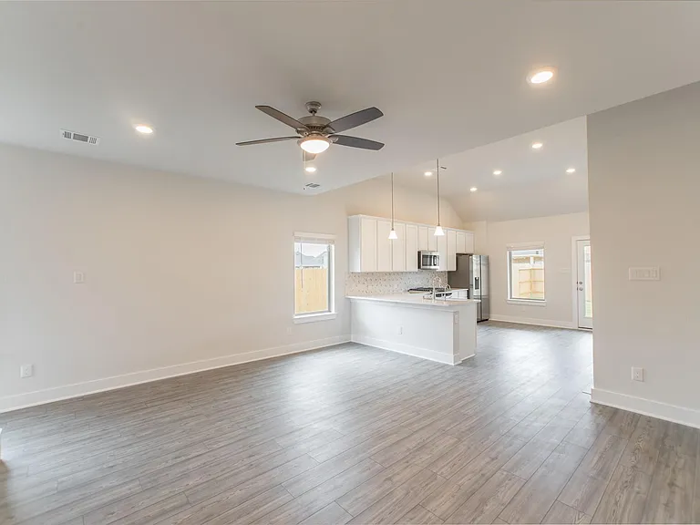 10539 Preserve Way — Photo 7