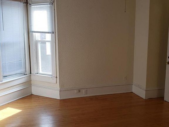 5th image of 1167 15th Ave SE APT 2