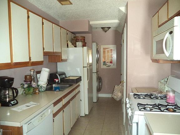 4th image of 1010 Scarlet Oak Ave