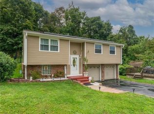 218 Hickory St, Mc Kees Rocks, PA 15136