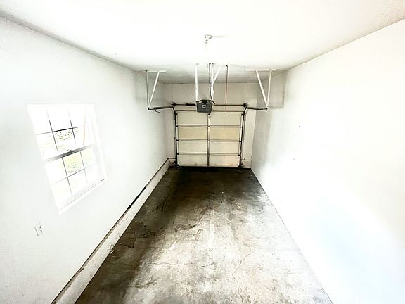 2nd image of 1989 NE Zachary Ct APT 3