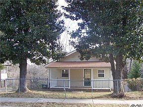 2nd image of 804 N Weldon St