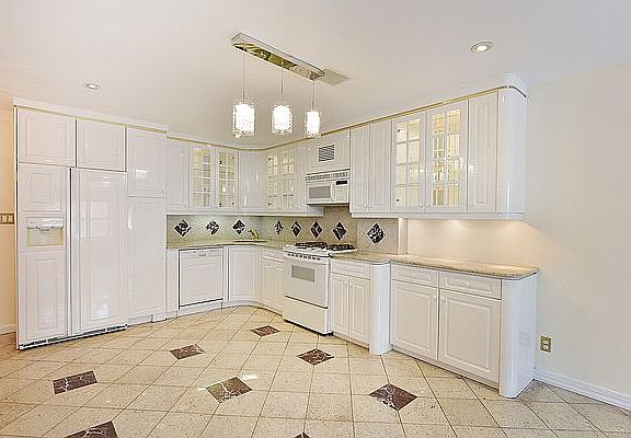 5th image of 140 7th Ave APT 2H