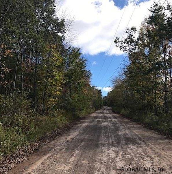 4th image of 000 KARLAU Road