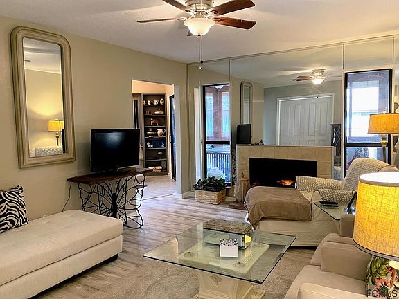 3rd image of 22 Mid Oaks Cir #22