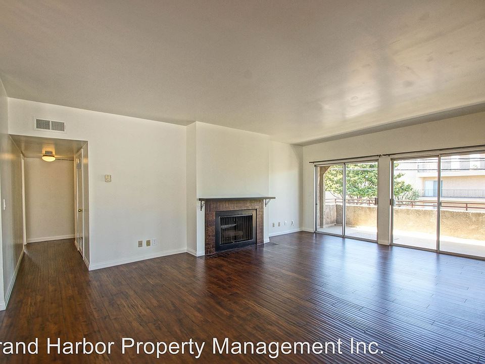 1st image of 3650 Garnet St APT 04