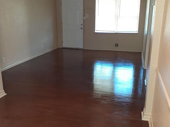 2nd image of 2622 Costa Mesa Dr