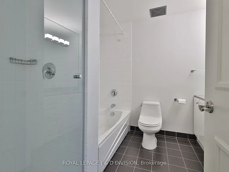 32 Stewart St #705 — Photo 39