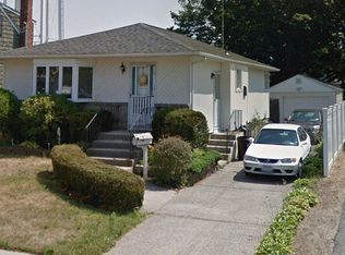 35 Oakview Ave, Farmingdale, NY 11735