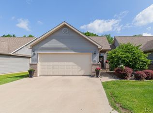681 Ridge Ln, Tecumseh, MI 49286