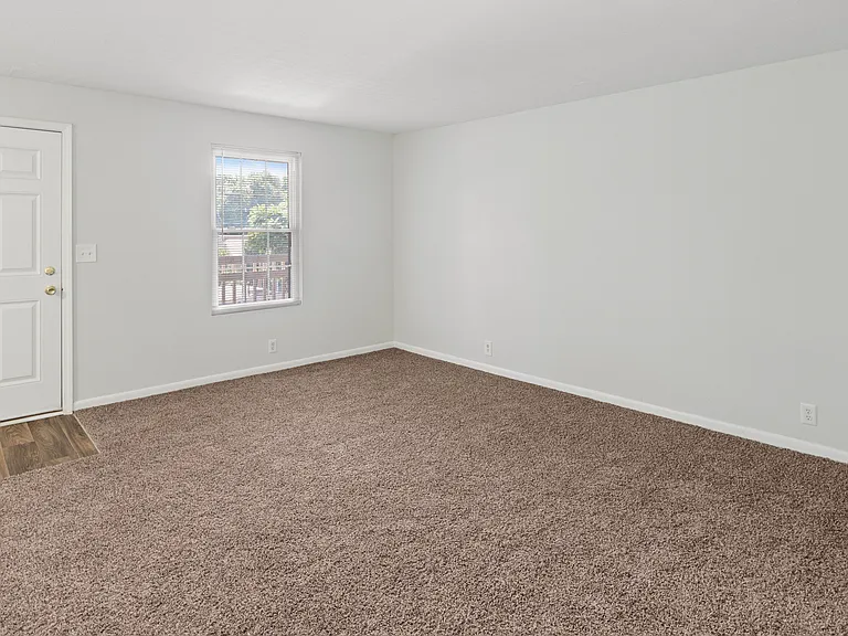 1870 Frankfort Ave #4 — Photo 5
