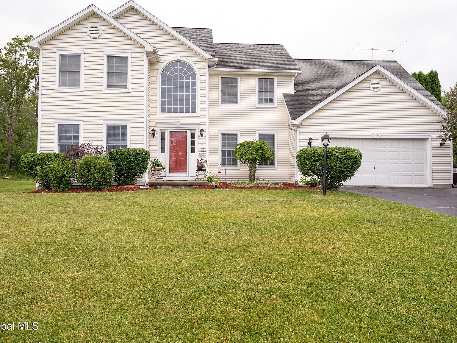 20 Michelle Drive, Clifton Park, NY 12065 Zillow