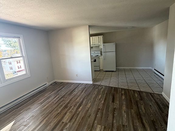 4th image of 18 Prospect St