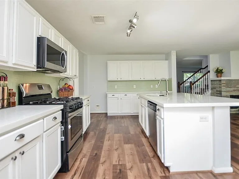 2219 Gable Hollow Ln — Photo 19