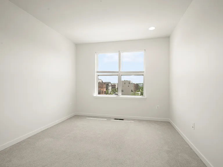 42348 Zenith Ter — Photo 38