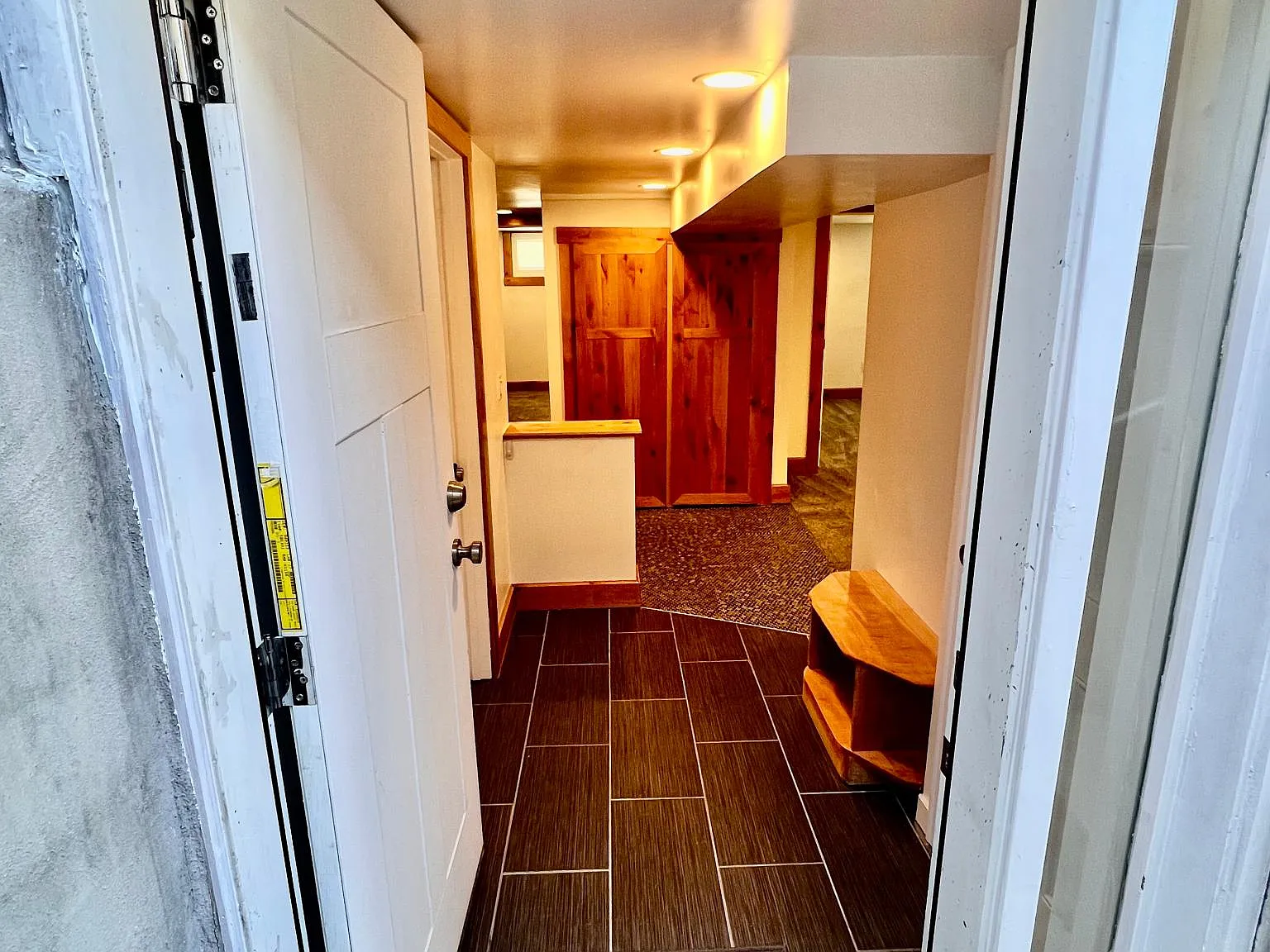 2352 E Lakeview Dr — Photo 2