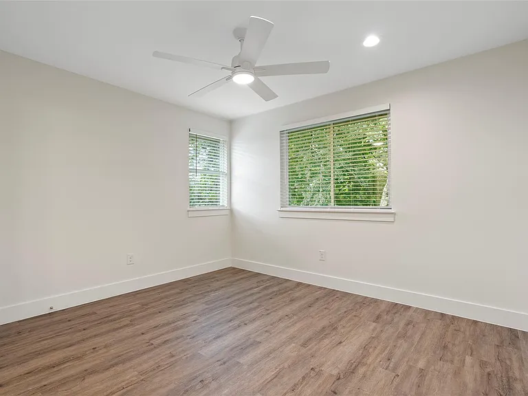 5702 Palo Blanco Ln #B — Photo 23