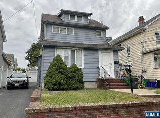 771 6th St, Lyndhurst, NJ 07071