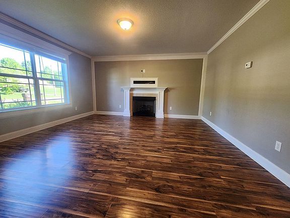 4th image of 612 Brooklawn Trl SE