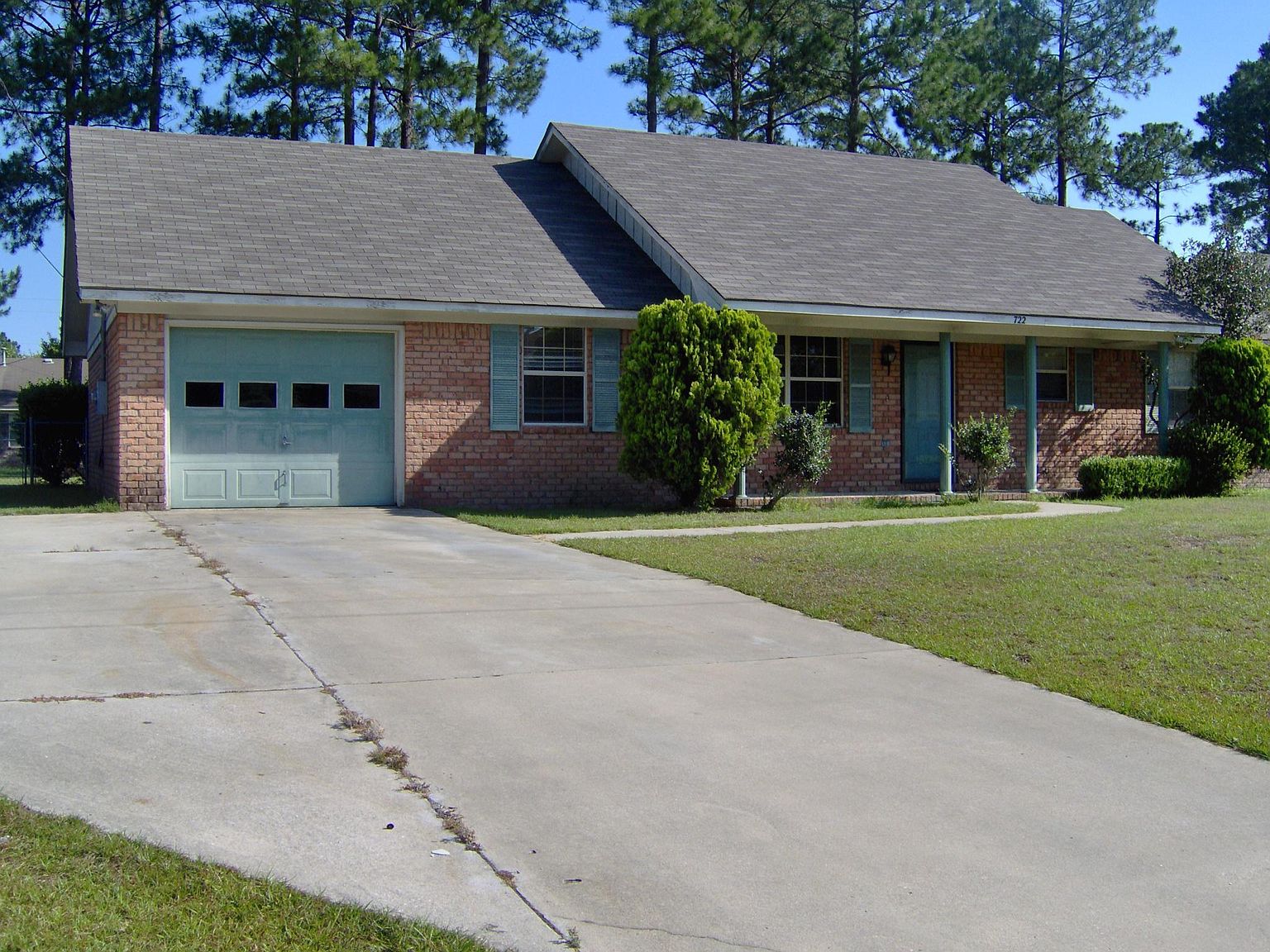 722 Robin Hood Dr, Hinesville, GA 31313 | Zillow