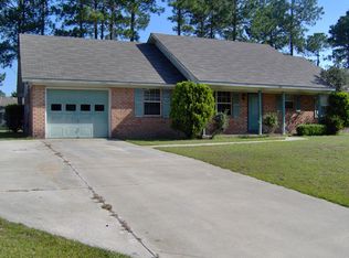 722 Robin Hood Dr, Hinesville, GA 31313