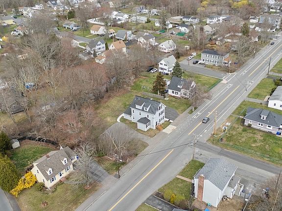 4th image of 79 Kilmer Ave