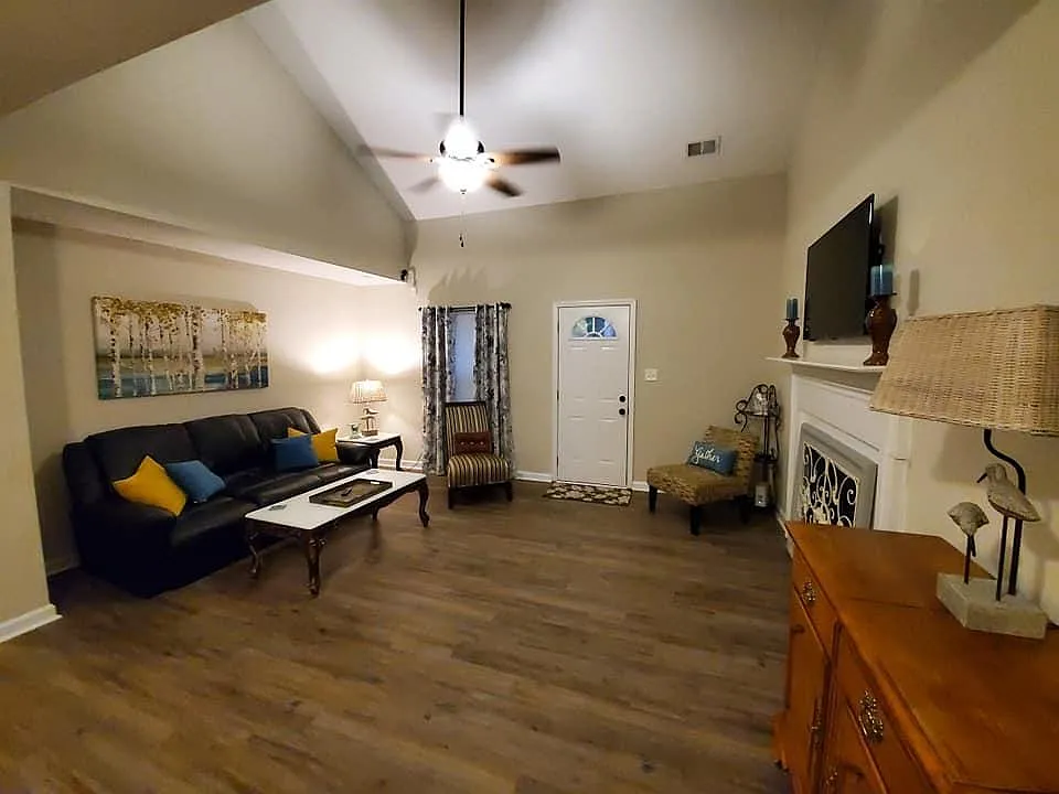 346 Graham Meadow Dr — Photo 4